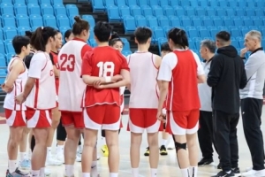 中国篮球之队晒中国女篮踩场训练视频：明日开启热身赛征程